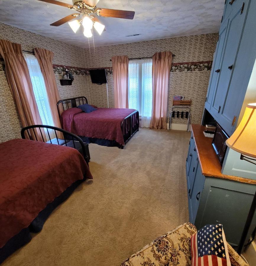 Prairie House Manor Bed And Breakfast De Smet Bagian luar foto